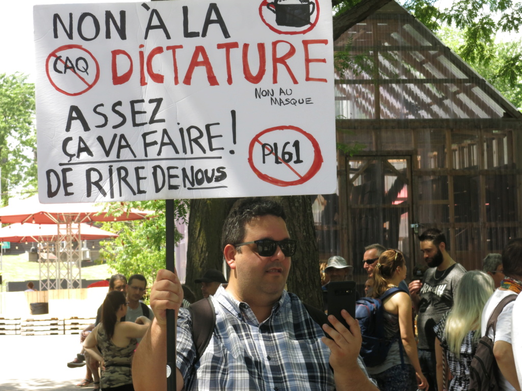 PARC ÉMILIE-GAMELIN - Montréal - Manifestation anti-masque - 18 juillet 2020 ! Img_2670
