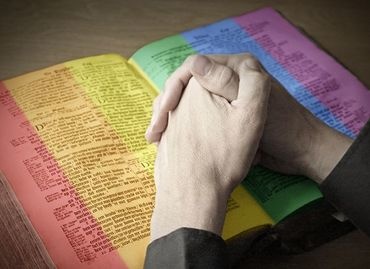 Censure : Ils ont commencé à retirer des versets de la Bible ! Ob_47210