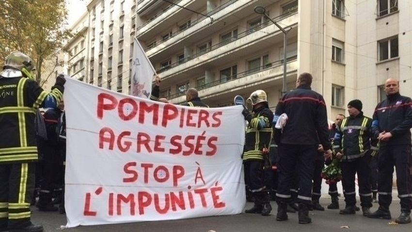 FRANCE: Pompiers attaqués dans des banlieues - Il faudrait imiter la solution des Corses ! Pompie10
