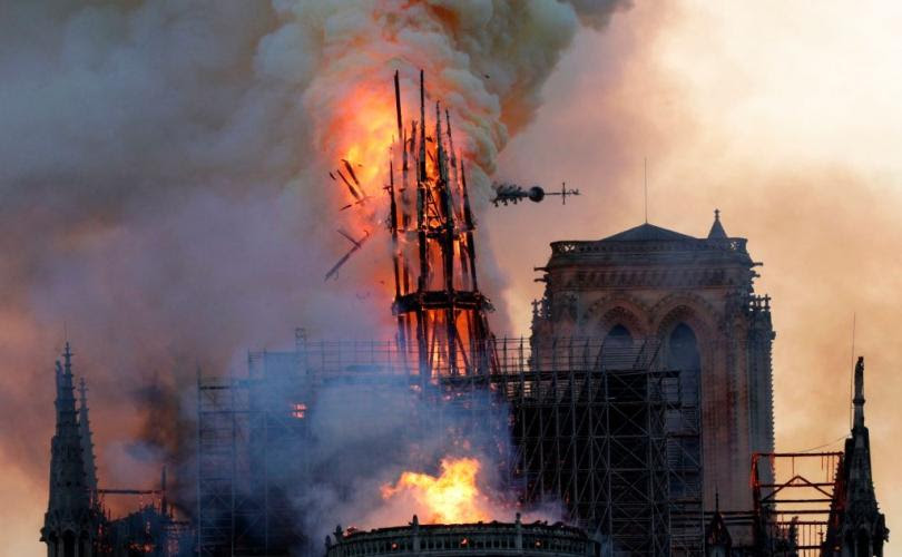 PÉTITION : Dites NON à la reconstruction "MODERNE"  de Notre-Dame de Paris ! Sans-t44