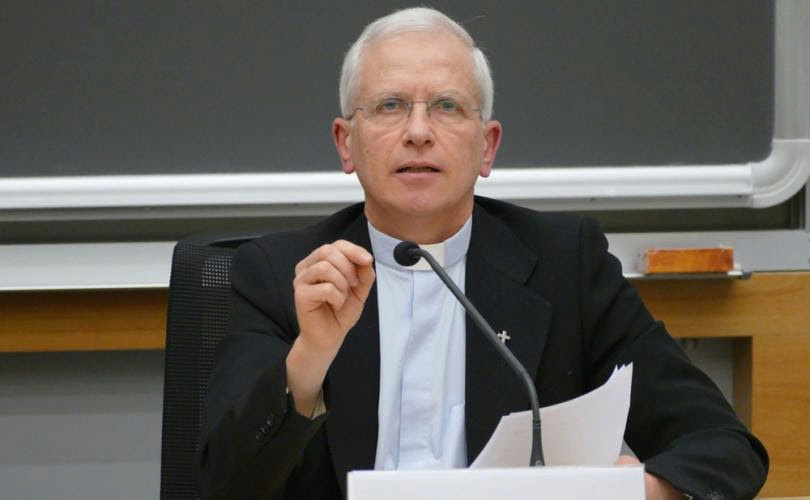 L'Institut Jean-Paul II de Rome et sa liquéfaction par le Pape François ! - Page 2 Sans-t90