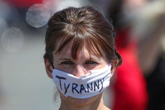 Un Projet de Loi du Rhode Island menace les non-Vaccinés d'un dédoublement de l'Impôt et de pénalité Unnam155