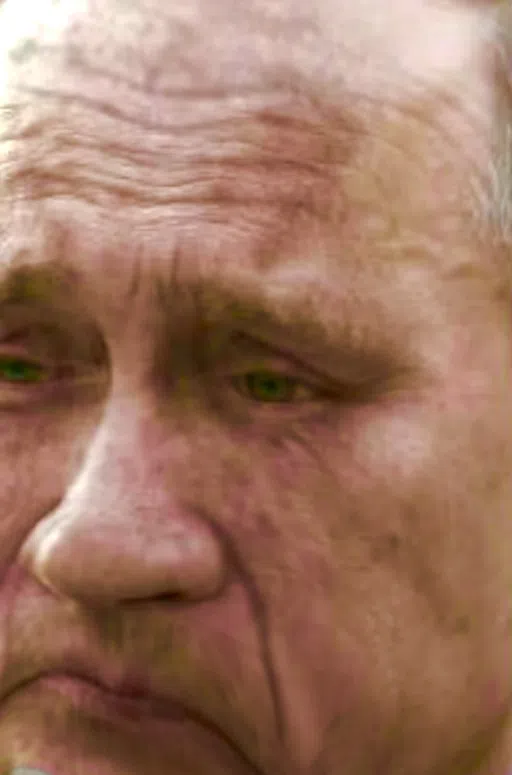 Vladimir Poutine est conduit au Kremlin de toute urgence - Voir la vidéo ! Unnam179