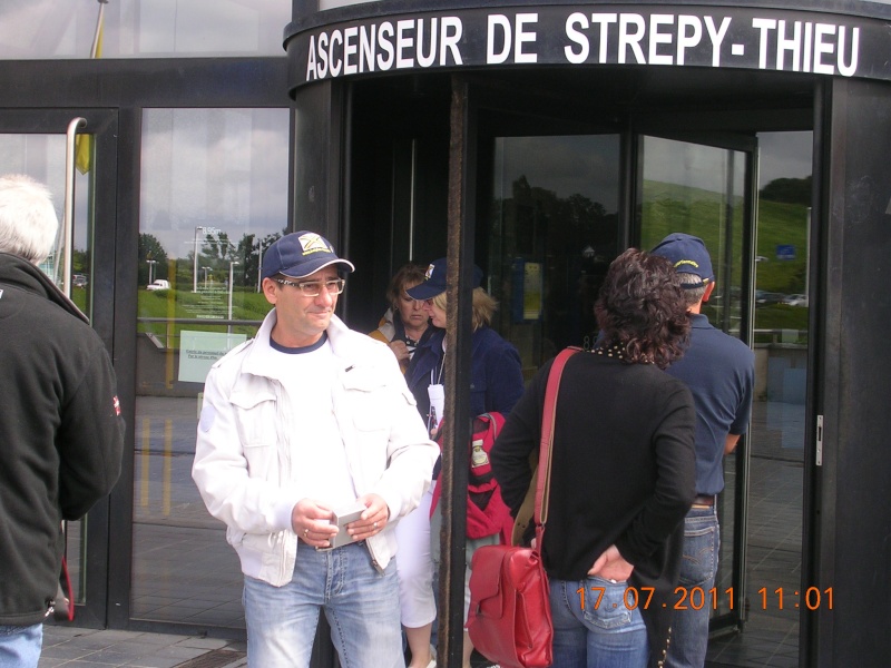 Visite du Canal du Centre historique le dimanche 17 juillet - Page 11 Photo208