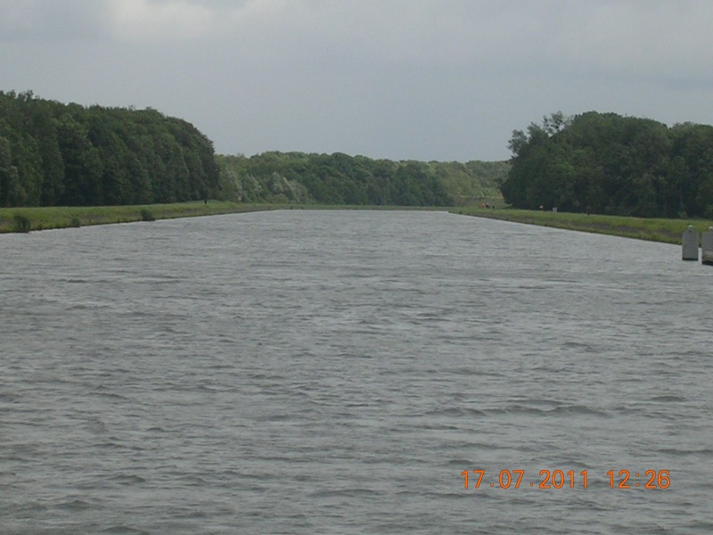 Visite du Canal du Centre historique le dimanche 17 juillet - Page 13 Photo236