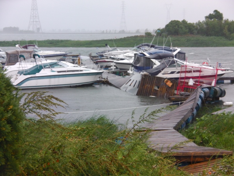 L'ouragan Irène risque de balayer le lac Champlain et la région de Montréal.  Imga0117