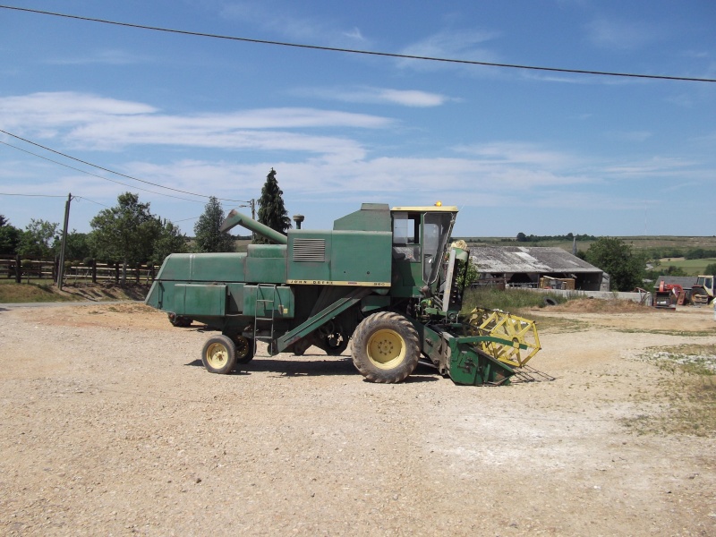 moissoneuse John deere 960 Valtra10