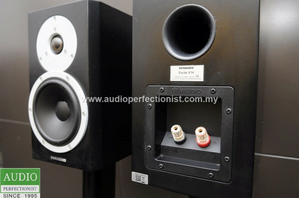 Dynaudio Excite X14 Bookshelf speakers + 3X stand (used) Dsc_0065