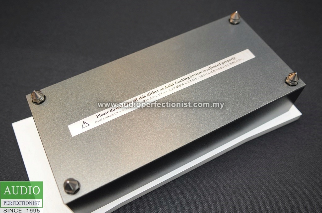Furutech e-TP609 AC Power Distributor (Sold) Dsc_0083