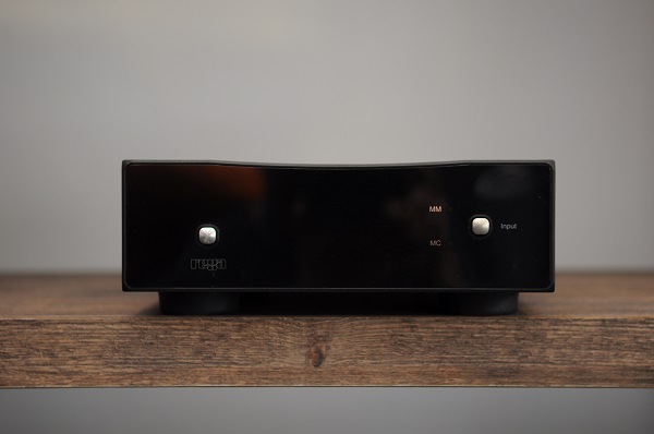 Rega Aria MM/MC Phono stage (Sold) Rega_a25