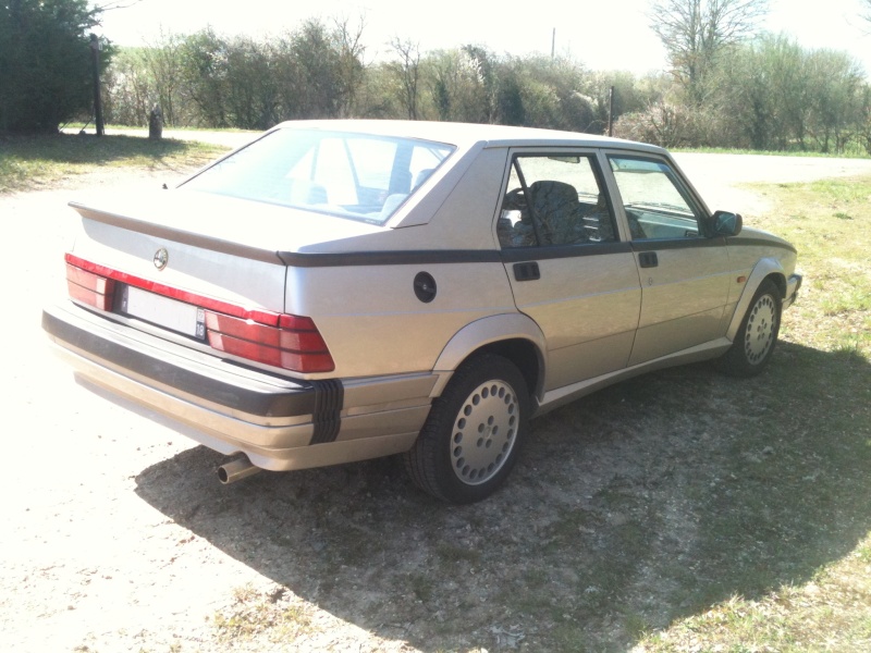 [VENDUE] - Alfa 75 V6 3.0 grise de 1990 Img_0610