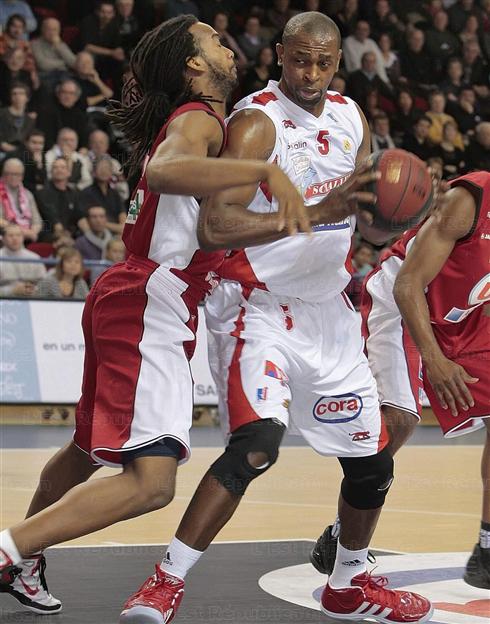 [ProA - J24]  SLUC Nancy bat Cholet Basket, 78-72 (38-36) - Page 4 Domina10