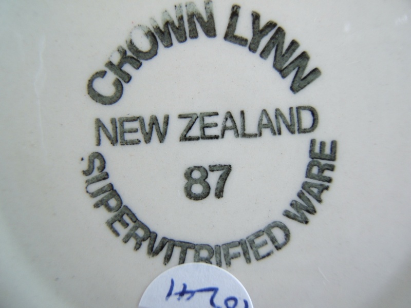 What do the numbers on Vitrified and Supervitried ware represent?  Answer - The Year made! - Page 2 Dscf4175