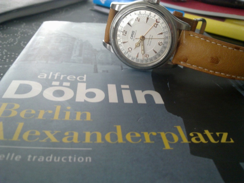 Feu de vos montres et de vos livres!! - Page 4 10032011