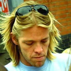 TAYLOR HAWKINS ( groupe Foo Fighters) - Page 3 Angeli10