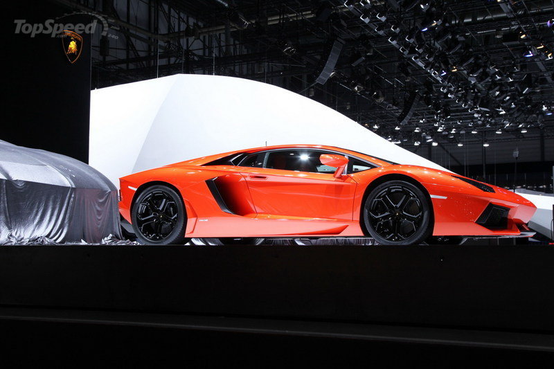 Lamborghini_aventador_2012 2012-l10