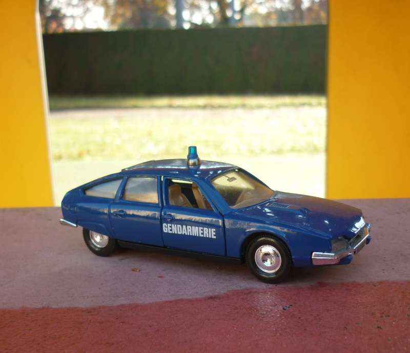 CITROEN CX 2400 GENDARMERIE chez SOLIDO COFRADIS P1040641