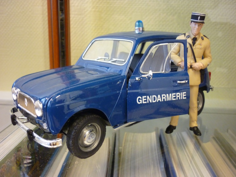 RENAULT 4L GENDARMERIE  P1050078