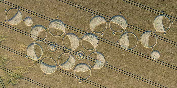 crop circle et 3eme oeil... Roundw11