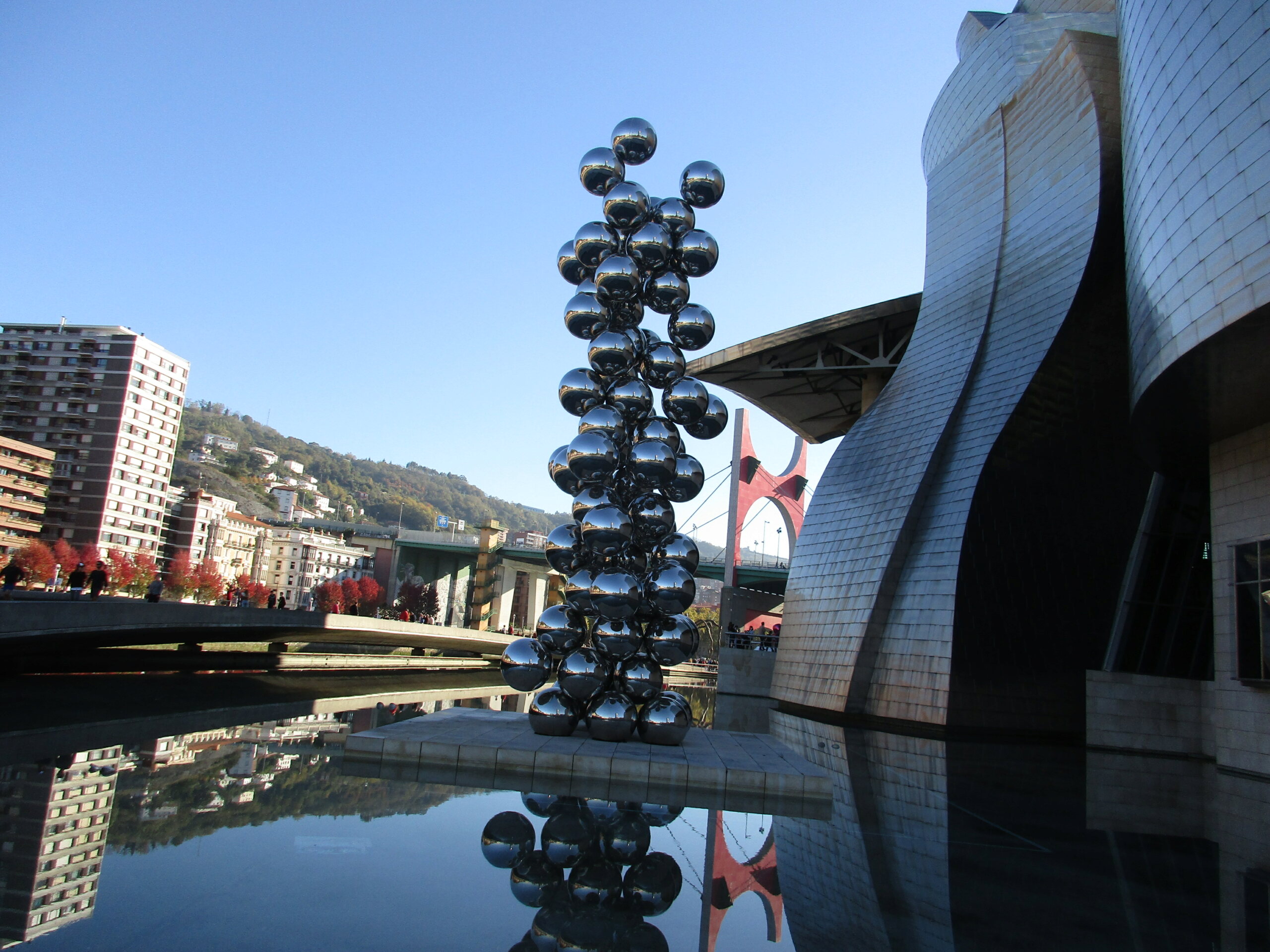 Musée Guggenheim à Bilbao, Espagne - Page 2 20161011