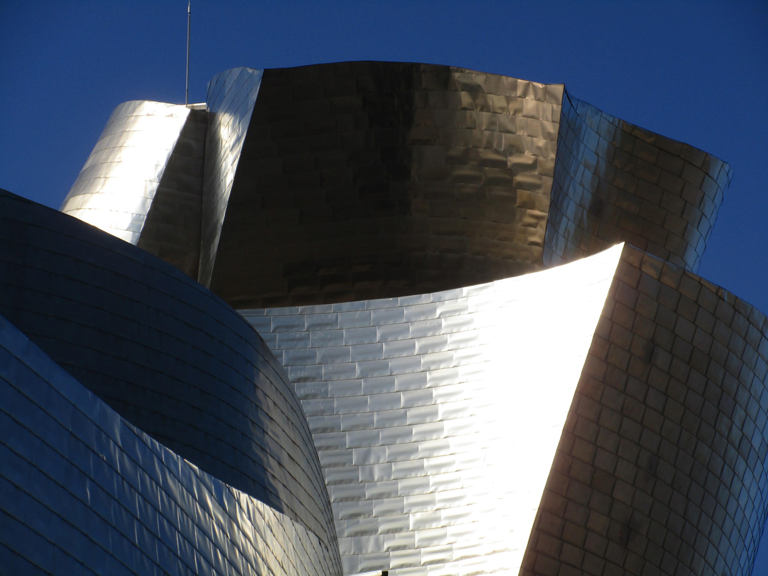 Musée Guggenheim à Bilbao, Espagne - Page 2 20161016