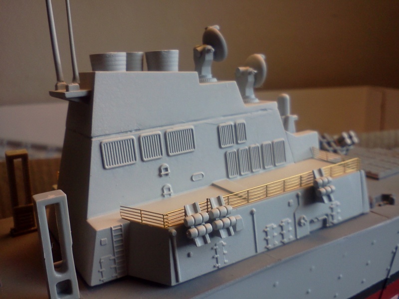 USS Arleigh-Burke DDG51 Dragon 1/350 - Page 2 Img20196