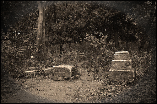 Cementerio Bachelors Grove Bachel10