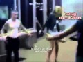 فيديو .. شاهد روسي يضرب 4 شباب بسبب معاكسة صديقته Defau168