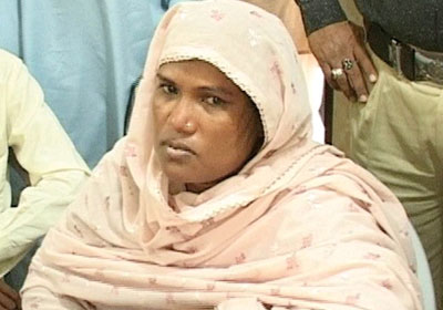  باكستانية تقتل وتطبخ زوجها لتحرشه بابنتهما Pakist10