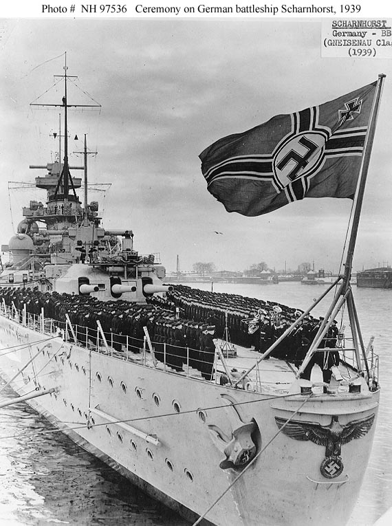 1:72 Scale German WW2 Heavy Battle Cruiser K.M.S. Scharnhorst 1943 H9753610