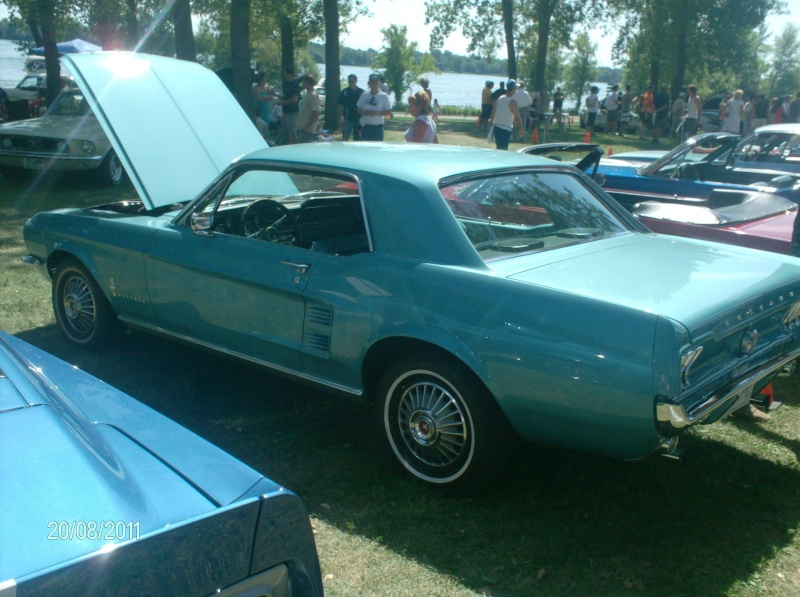 Mustang 1967 que j'ai photographié au 30ième anniversaires de Montréal Mustang  2011_027
