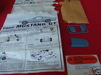 Mustang fastback 1967 , modèle réduit promotionnel de Ford en 1967 658c_110