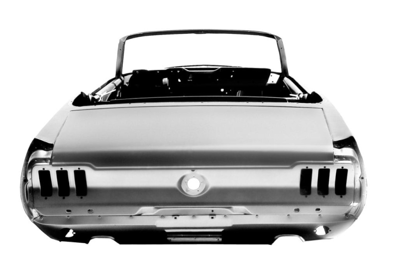 Carrosserie de remplacement pour Mustang 1967 et 1968 par Dynacorn Dynaco11