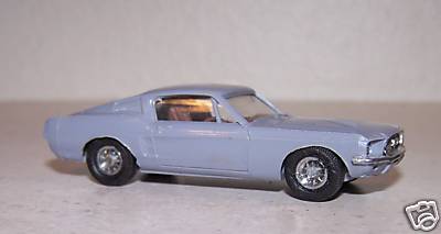 Mustang 1967 à l'échelle 1:64 ( Hot Wheel etc...) Linber10