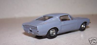 Mustang 1967 à l'échelle 1:64 ( Hot Wheel etc...) Linber12