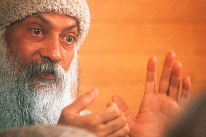 OSHO - Into the hands of Bhagwan Shree Rajneesh! Osho9110