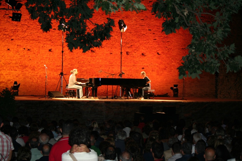 Stefano Bollani & Chick Corea in concerto il 7 luglio 2012 a Roccelletta di Borgia (CZ). Foto_110