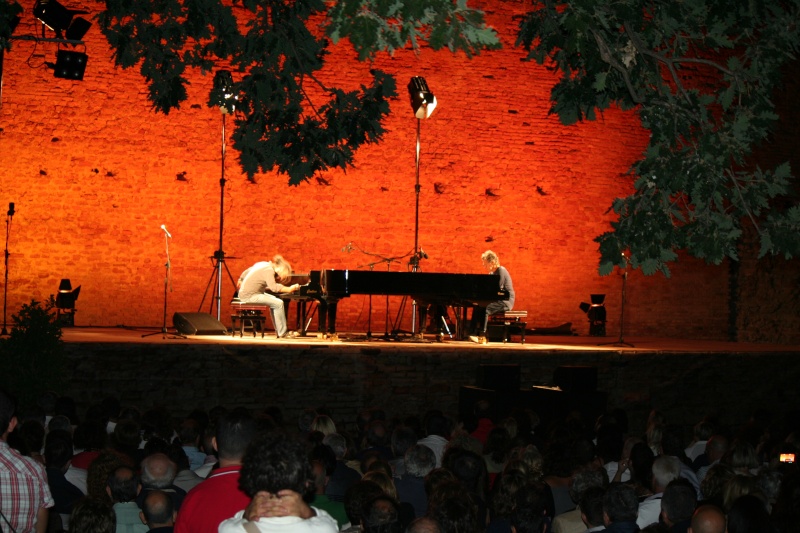 Stefano Bollani & Chick Corea in concerto il 7 luglio 2012 a Roccelletta di Borgia (CZ). Foto_210