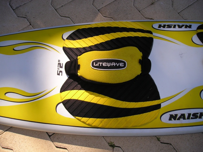VENDUE Naish skypirate 5,2 TT directional P1010013