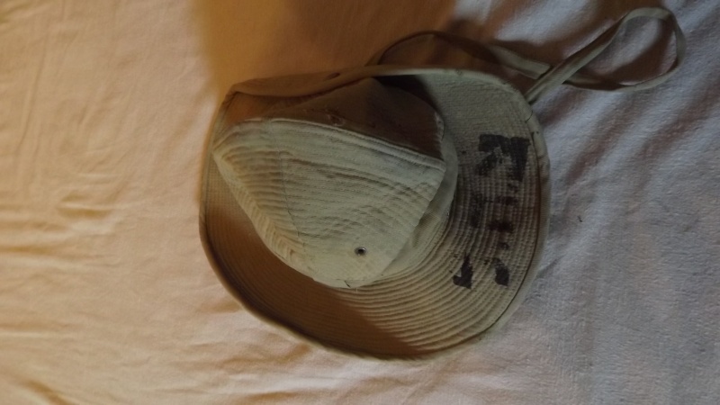chapeau de brousse Dscf0144