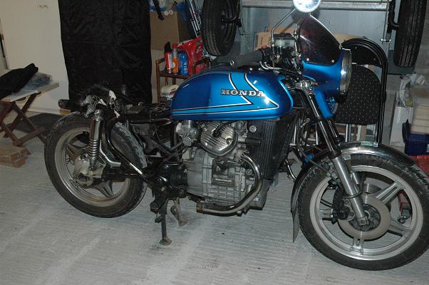 Quand un CX 500 de 1978 se bobber / racer"ise" Cx_50012