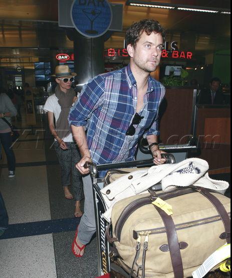 Joshua Jackson y Diane Kruger de vuelta en USA (Junio 2012) 2410