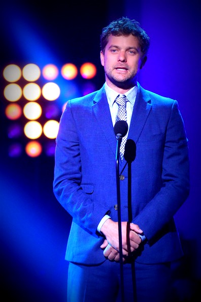 Joshua Jackson en los NHL Awards 2012  Tumblr45