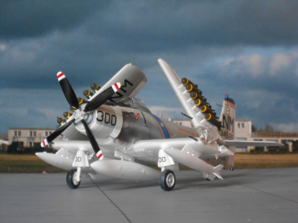 [TRUMPETER] DOUGLAS AD-4 SKYRAIDER  1/32 Dougla82