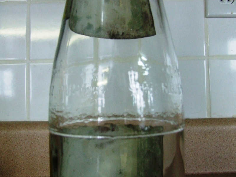 Pure Spring Beverages circa 1940 - 7oz - Embossée et verte! Dscf5539