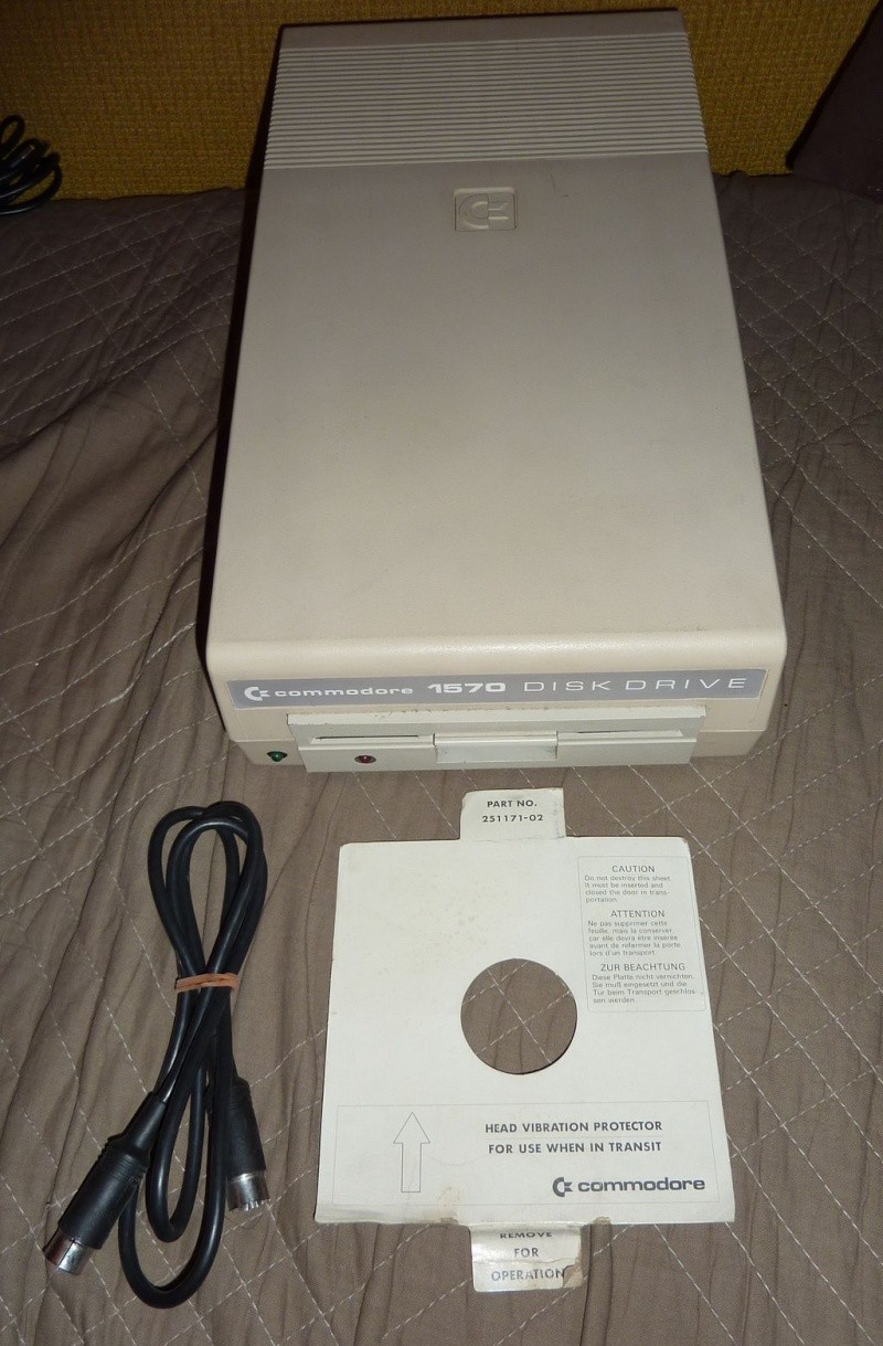 (RECH) (ACH) Commodore 64 P1050915