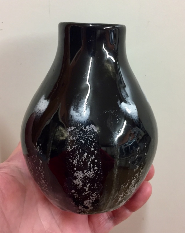 Black European / Continental vase with ink stamp  31904e10