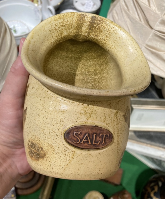 Salt pig and lidded pot, RP mark  40e7f410