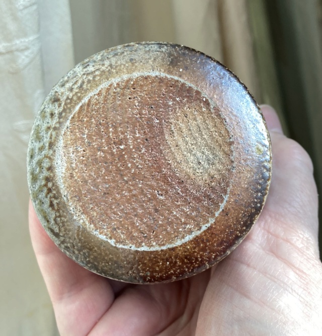 Salt glazed pot with cork lid, unmarked - Mark Hewitt?  45a5f510