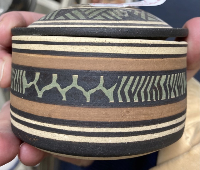 Douglas Pottery, South Africa  4776a710